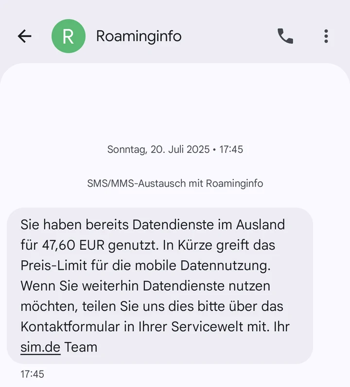 SMS conversation from “Roaminginfo” (in German): you have already used data services abroad for EUR 47.60, the price limit will apply shortly